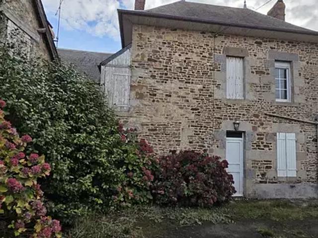 Neuilly le Vendin 53250 Achat / Vente maison 5 pièces t5