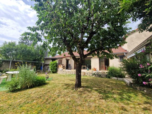 NEUILLY LES DIJON SPACIEUSE MAISON FAMILIALE