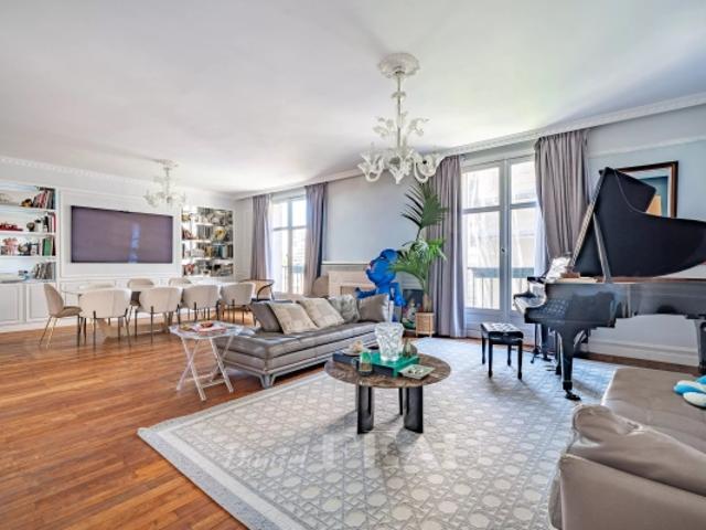 Neuilly Longchamp Trois chambres