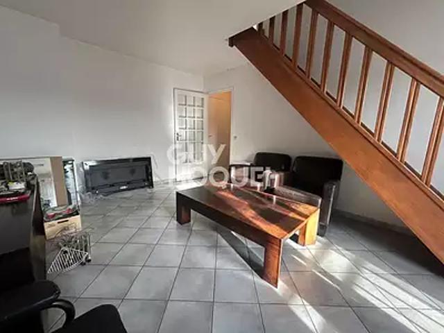 Neuilly Plaisance 93360 Achat / Vente appartement 3 pièces t3 au dernier étage cave