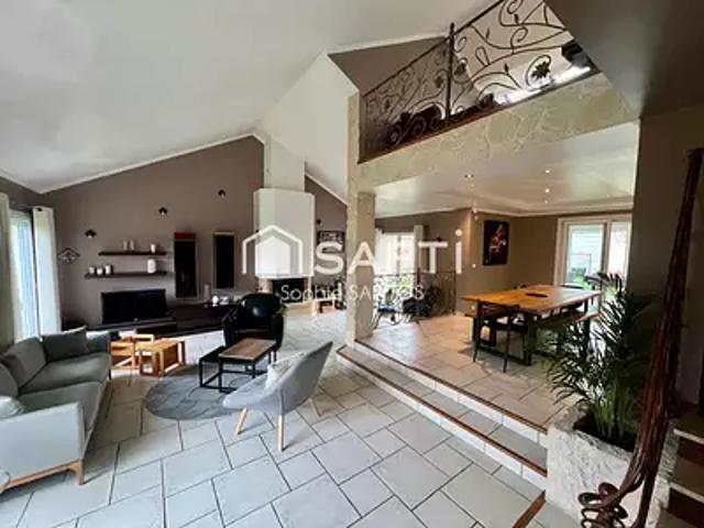Neuilly Plaisance 93360 Achat / Vente maison 7 pièces t7 parking