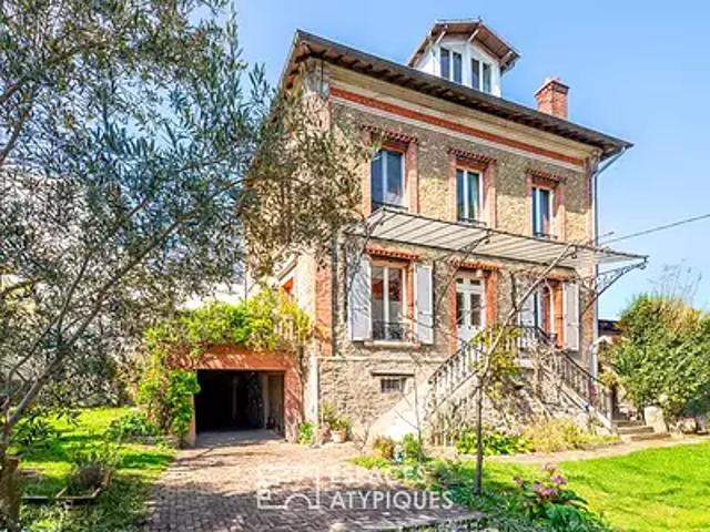 Neuilly Plaisance 93360 Achat / Vente maison 8 pièces t8 terrasse parking