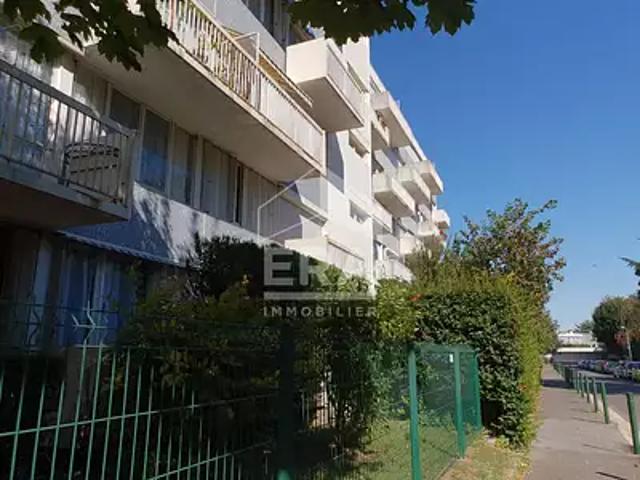 Neuilly sur Marne 93330 Achat / Vente appartement 4 pièces t4 parking