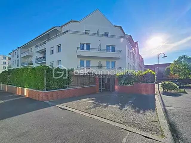 Neuilly sur Marne 93330 Achat / Vente appartement 2 pièces t2 au dernier étage balcon