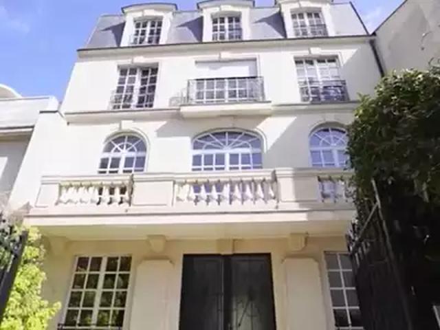 Neuilly sur Seine 92200 Achat / Vente immeuble au dernier étage piscine