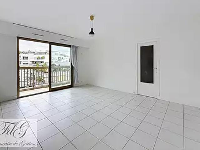 Neuilly sur Seine 92200 Location appartement 1 pièce t1 cave