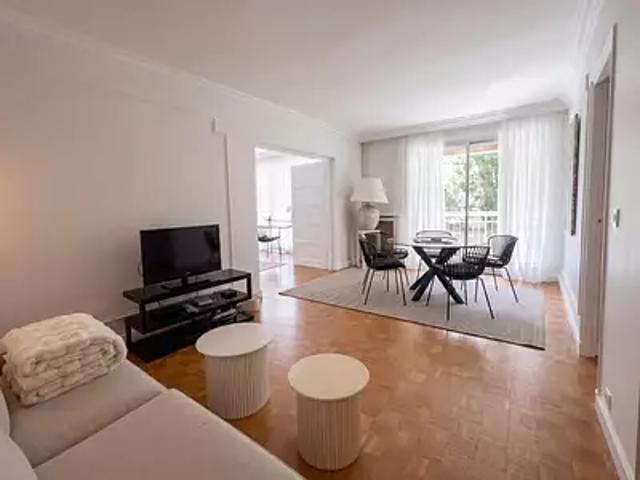 Neuilly sur Seine 92200 Location appartement 3 pièces t3 terrasse