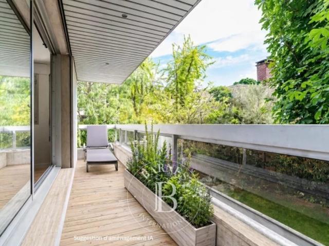 Neuilly sur Seine Village Chézy Appartement 3 chambres Balcons Verdure