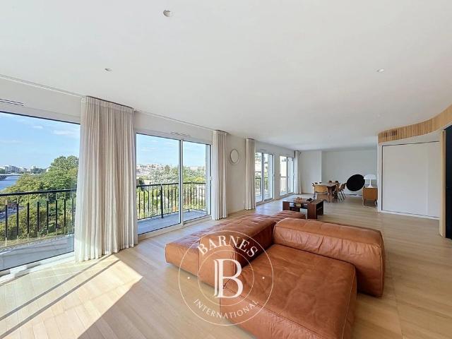 Neuilly sur Seine, Appartement 3 Chambres 208 m² en location