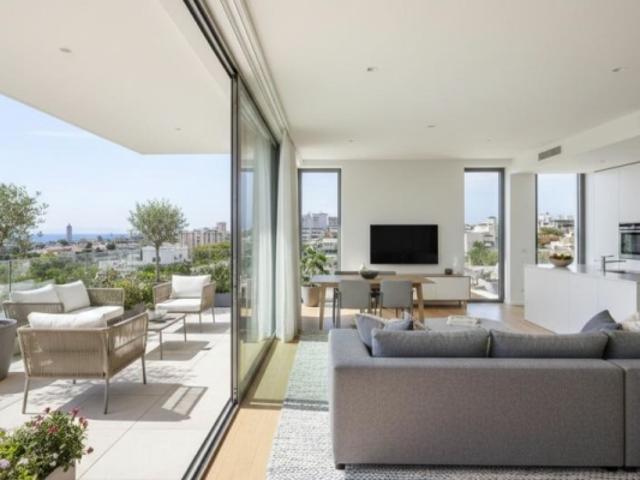 NEUILLY SUR SEINE APPARTEMENT D'EXCEPTION 5 PIÈCES DE 126 M² AVEC TERRASSE DE 23 M² ÉTAGE ÉLEVÉ