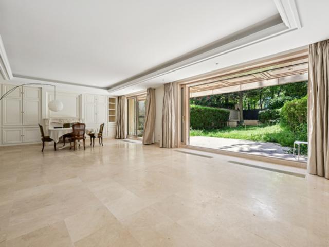 Neuilly sur Seine: Appartement Duplex de Luxe avec Jardin Privé