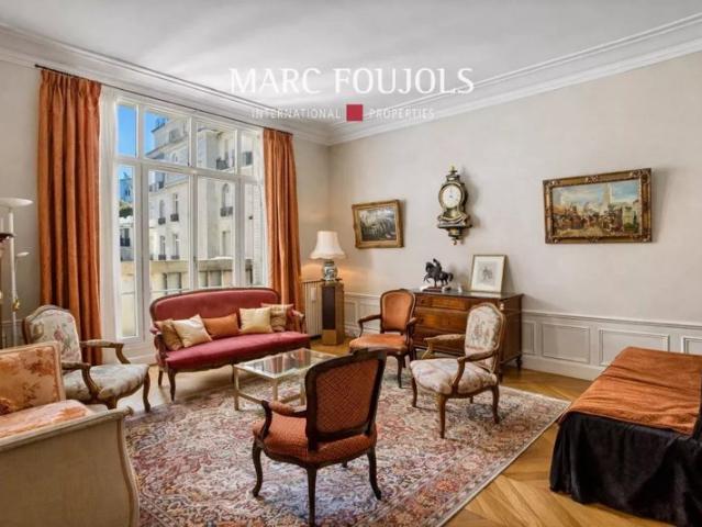 Neuilly sur Seine Barrès appartement familial