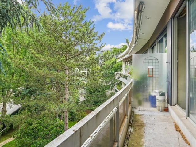 Neuilly sur Seine – Dernier étage – Volumes exceptionnels et potentiel unique