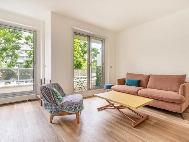 NEUILLY SUR SEINE LOUISE MICHEL