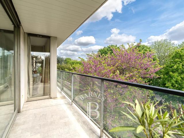 Neuilly Saussaye Appartement 2 suites larges balcons
