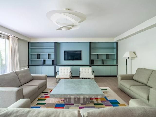 Neuilly Victor Hugo Cinq chambres