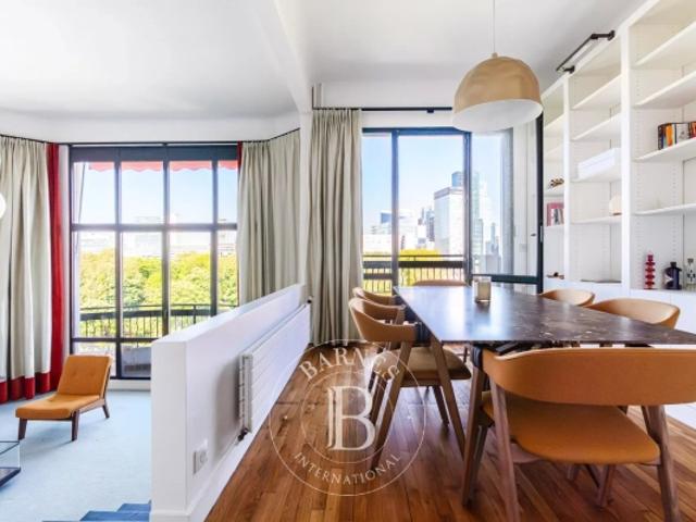 Neuilly Village Longchamp Bel immeuble Art Déco Appartement esprit Loft Atelier d'Artiste 3 pièces Charme atypique Jolies vues dégagées + chambre de service