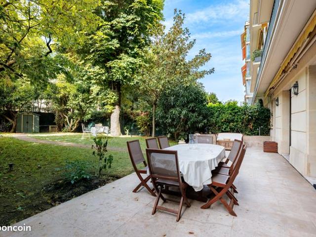 Neuilly/Seine – Duplex 6 pièces, 181 m², 5 chambres, Rez de jardin d'exception, Parking, Cave