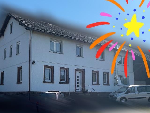 Neujahrs Special: 2 Familienhaus mit Scheune/Werkstatt in Schloßau