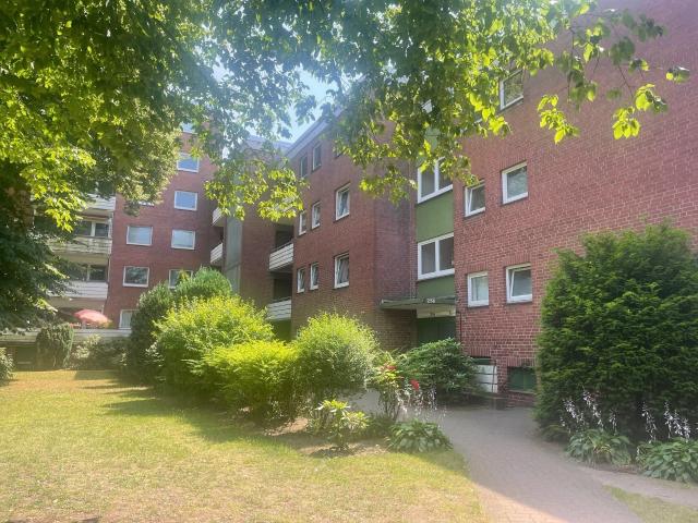 VERKAUFT! Preisreduzierung! Kapitalanlage, Zentral gelegene 1,5 Zimmer Wohnung mit Terrasse in Norderstedt Mitte zu verkaufen!