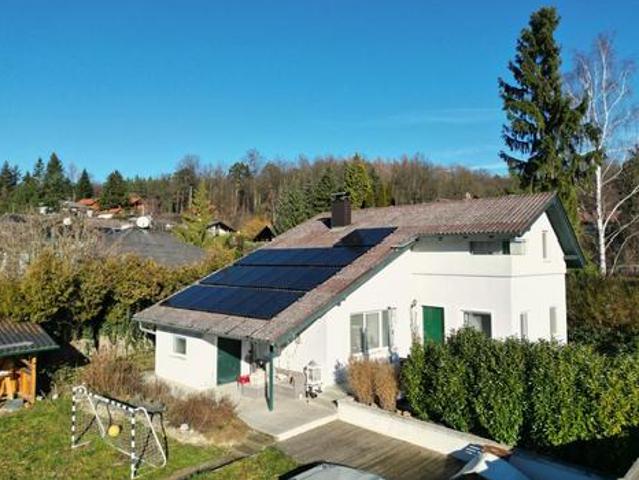 &apos IN KAUFABWICKLUNG&apos  SCHÖNES FAMILIENHAUS IN SONNIGER LAGE MIT POOL UND GARAGE