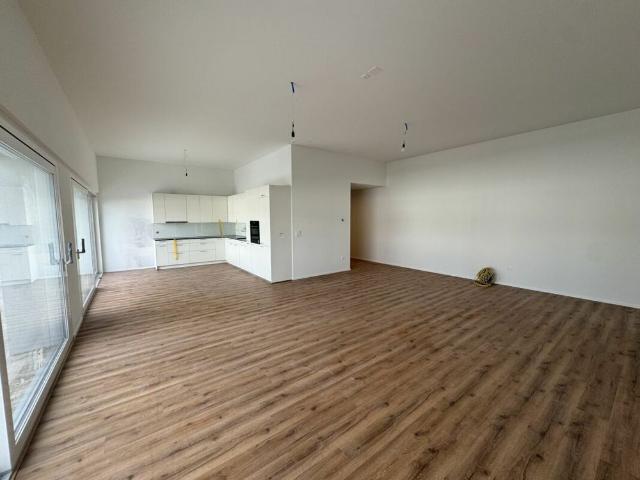 Neurenovierte 4.5 Zimmerwohnung im 1. OG Einziehen & Wohlfühlen!