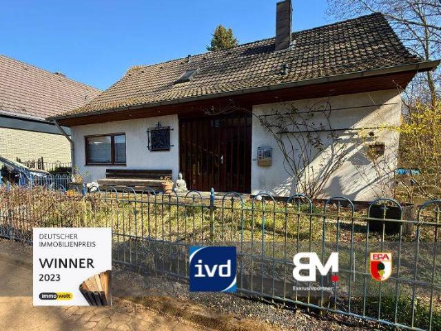 Neuss: Ihr Traumhaus am Rande der Stadt mit Kamin, Terrasse und viel Platz zum Entspannen!