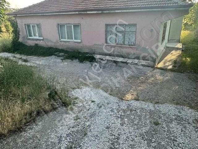 Nevzat Şener Bulvarı Satılık Ev Ve Ahır