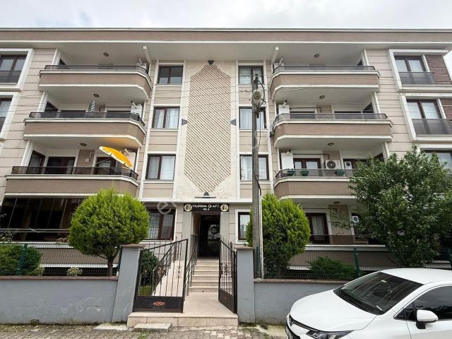Neva'dan Elmalık Yolu Pazar Sokakta Kiralık 3+1 Arakat Daire