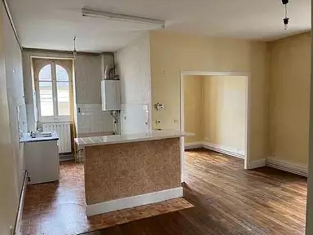 Nevers 58000 Achat / Vente appartement 2 pièces t2 au dernier étage