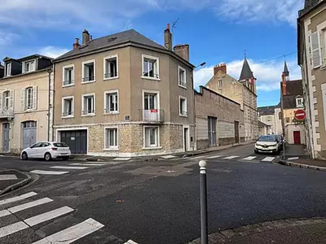 Nevers 58000 Achat / Vente maison 7 pièces t7 au dernier étage cave
