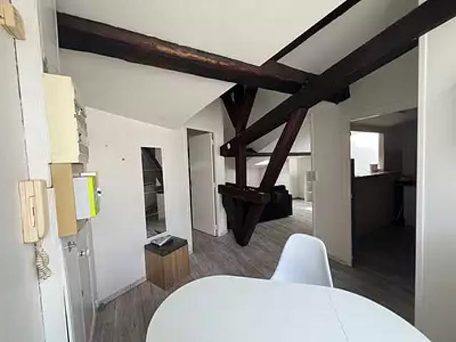 Nevers 58000 Location appartement 2 pièces t2 au dernier étage cave