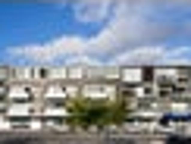 Newtown, 1 bedroom, $420 pw