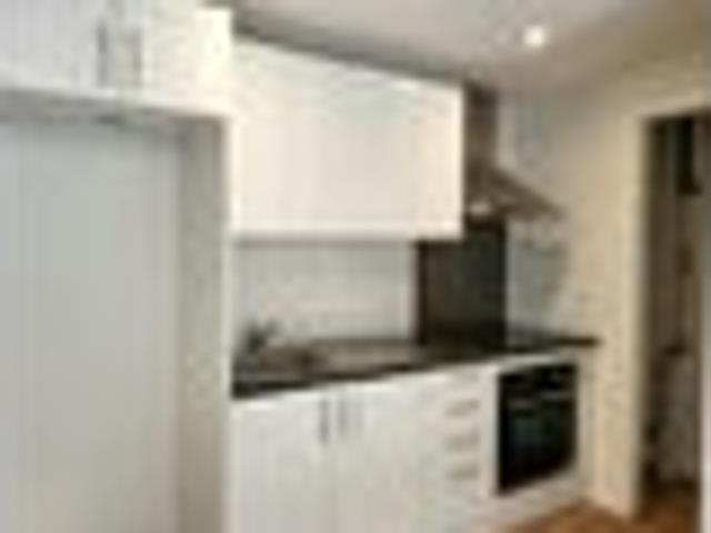 Newtown, 1 bedroom, $470 pw