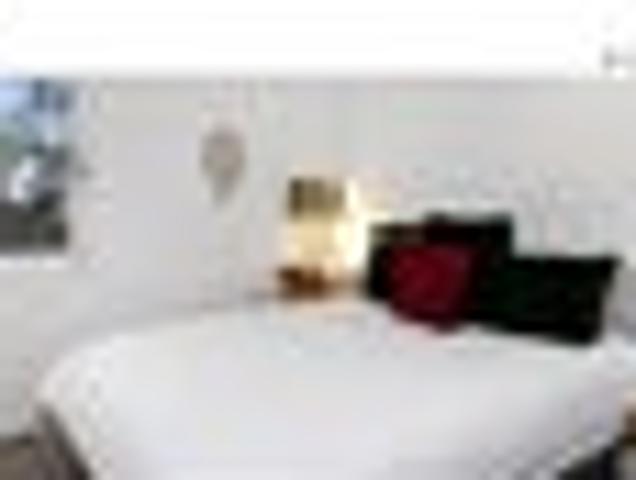 Newtown, 1 bedroom, $525 pw