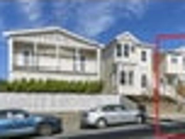 Newtown, 2 bedrooms, $625 pw