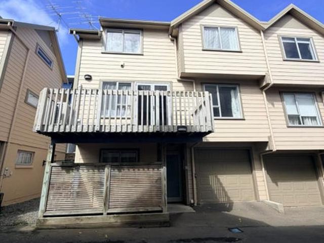 Newtown, 3 bedrooms