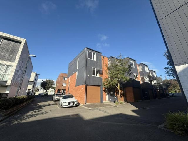 newtown, 3 bedrooms
