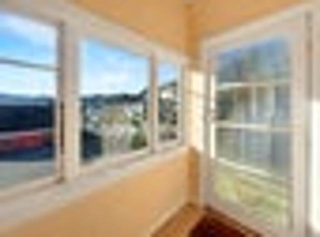 Newtown, 3 bedrooms, $670 pw