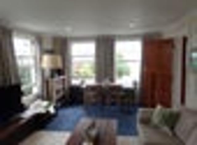 Newtown, 3 bedrooms, $900 pw