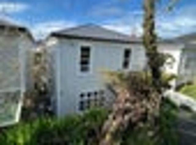 Newtown, 5 bedrooms, $1100 pw