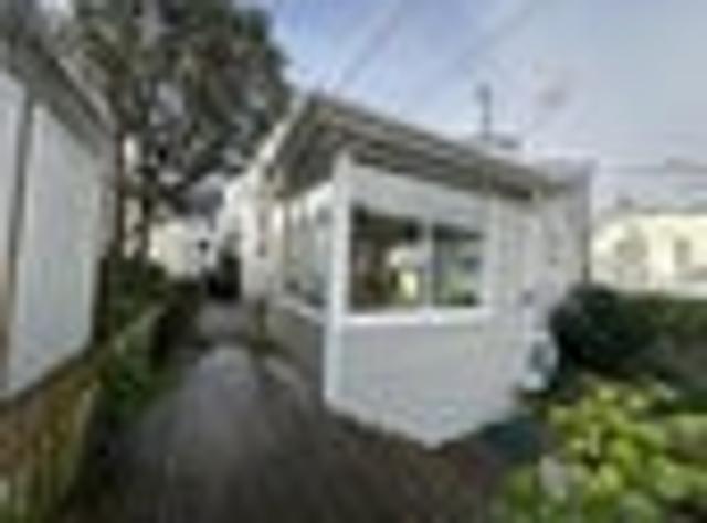 Newtown, 5 bedrooms, $900 pw