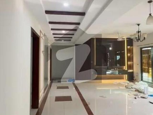New 3 Bed Room Apartment Available For Rent in Askari 11