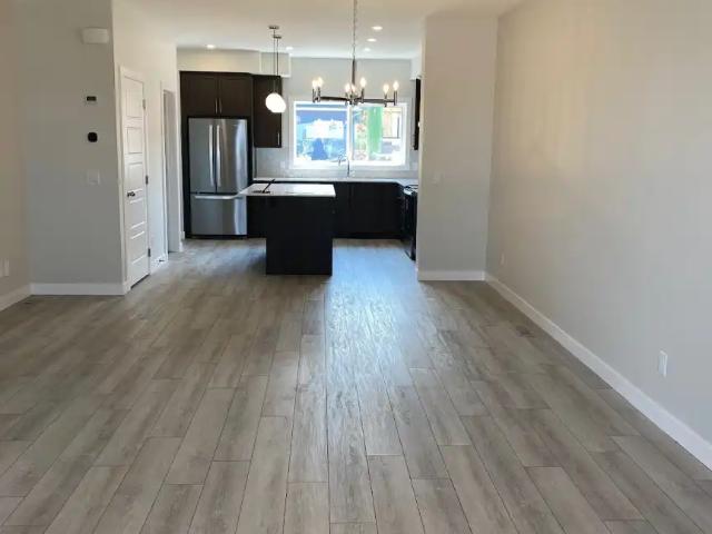 New 3 bedroom detached house available for rent