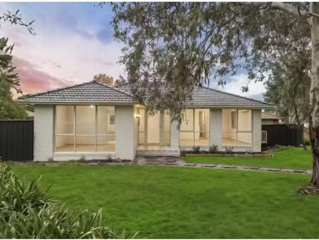 Cozy 3 BR 14 Conmurra Way, SPRINGDALE HEIGHTS House for rent.