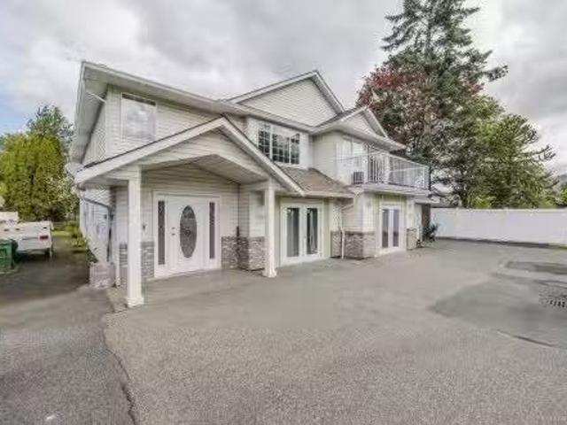 Cheap 3 BR Upper 45821 Thomas Road, Chilliwack, BC, V2R 1B8.