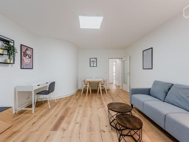 new 3 room apartment in Moabit! Very central!, Berlin Amsterdam Apartments for Rent