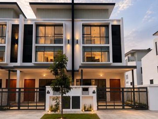 New 3 Storey House 0 Downpayment size up to 2800sf 10min to Setia Alam