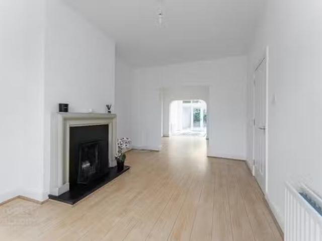 Rental! 11 Kilwarlin Crescent