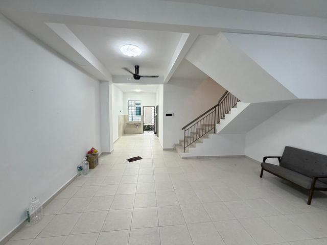 New 18x65 3 Storey Terrace Taman Scientex Kundang Jaya Rawang